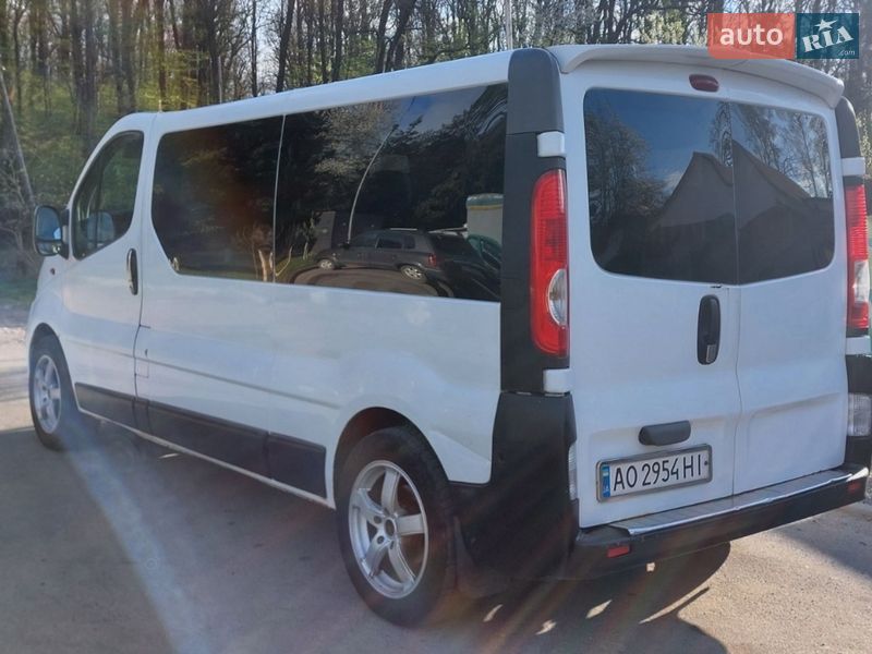 Мінівен Opel Vivaro 2009 в Тячеві