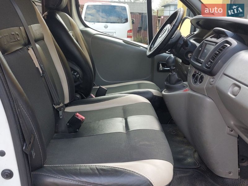 Мінівен Opel Vivaro 2009 в Тячеві