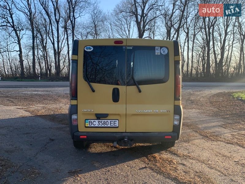 Opel Vivaro 2005