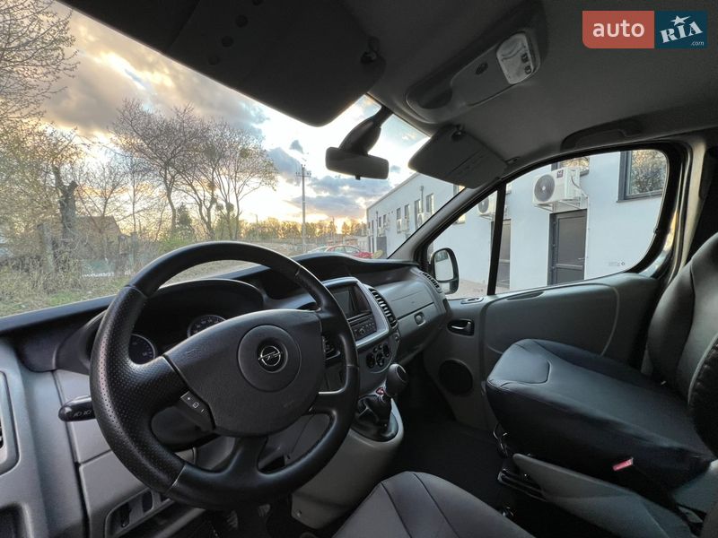 Грузопассажирский фургон Opel Vivaro 2013 в Луцке фото 18 Грузопассажирский фургон Opel Vivaro 2013 в Луцке