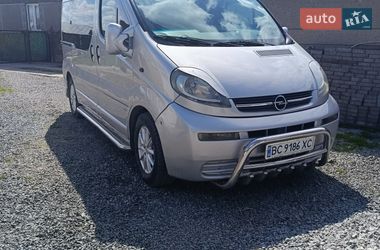 Минивэн Opel Vivaro 2004 в Радехове