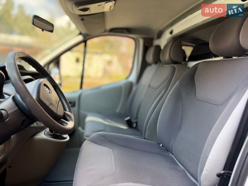 Грузовой фургон Opel Vivaro 2013 в Киеве