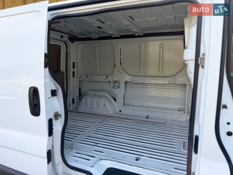 Грузовой фургон Opel Vivaro 2013 в Киеве