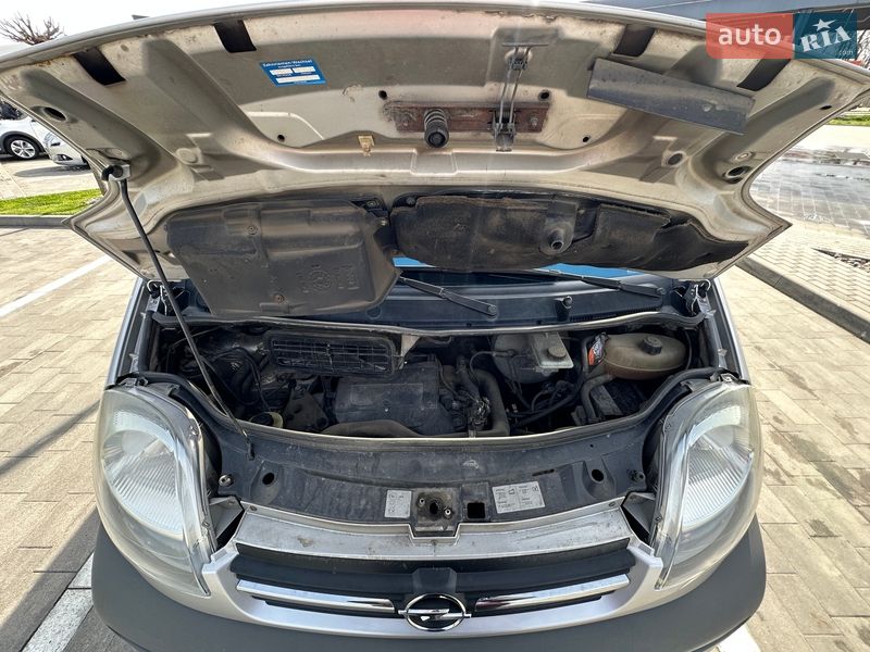 Минивэн Opel Vivaro 2002 в Луцке