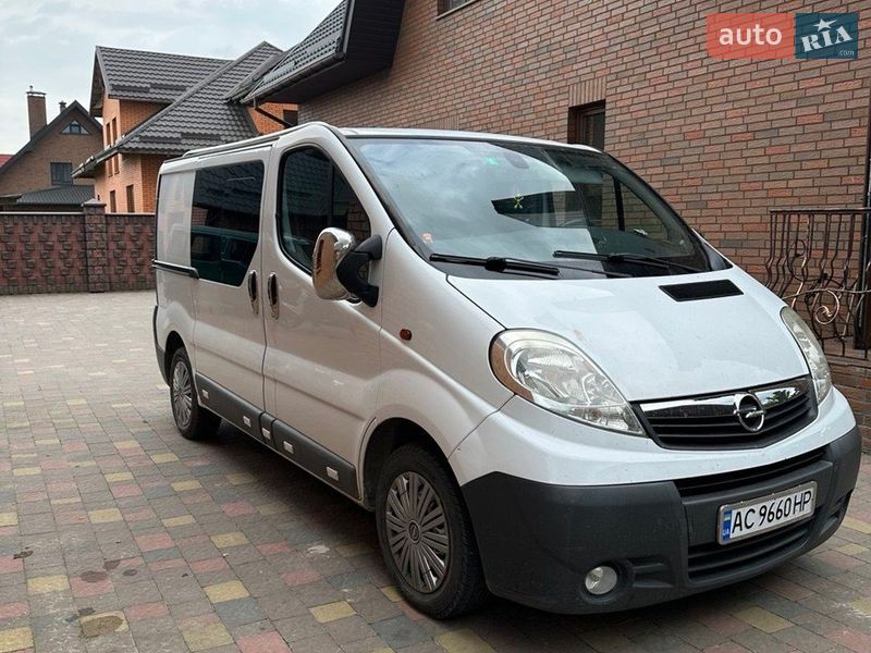 Минивэн Opel Vivaro 2007 в Луцке