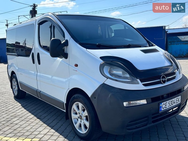 Мінівен Opel Vivaro 2005 в Чернівцях