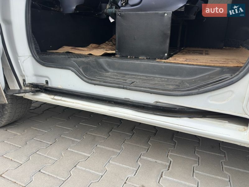 Минивэн Opel Vivaro 2006 в Ямполе