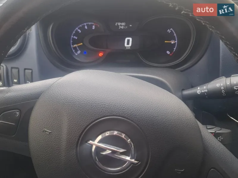 Opel Vivaro 2015