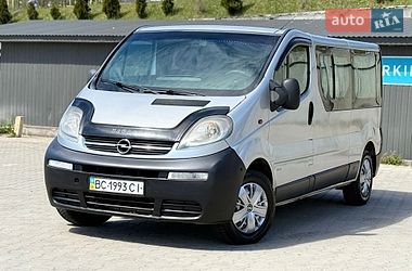 Мінівен Opel Vivaro 2002 в Дрогобичі