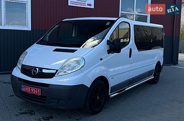 Грузопассажирский фургон Opel Vivaro 2013 в Дубно