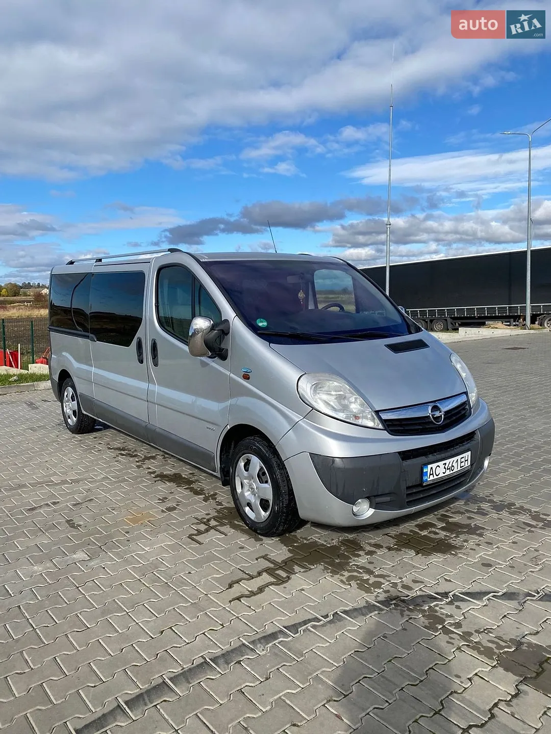 2011 Opel Vivaro - мініатюра 2