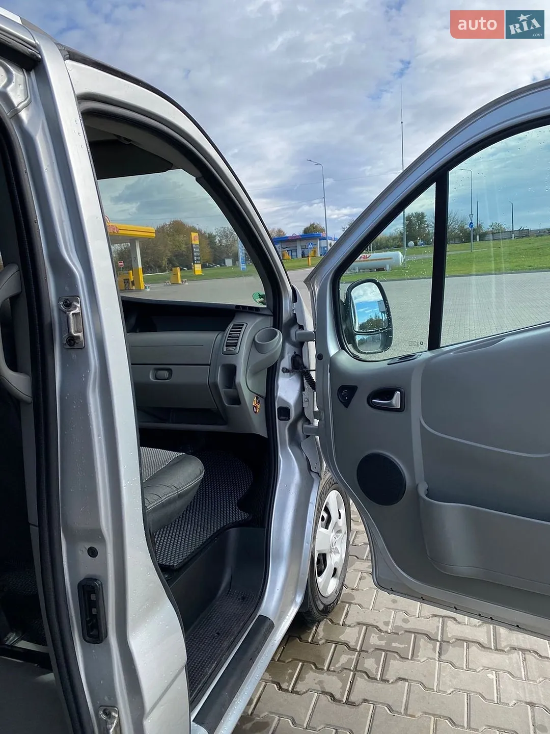 2011 Opel Vivaro - мініатюра 10