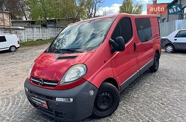 Вантажопасажирський фургон Opel Vivaro 2004 в Києві