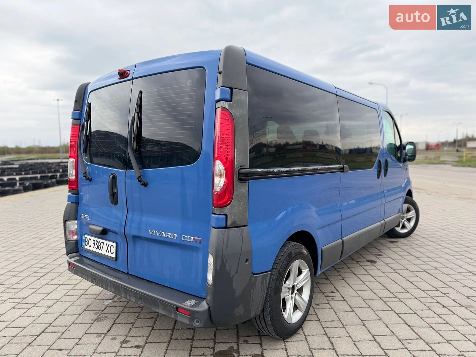 2010 Opel Vivaro - мініатюра 13