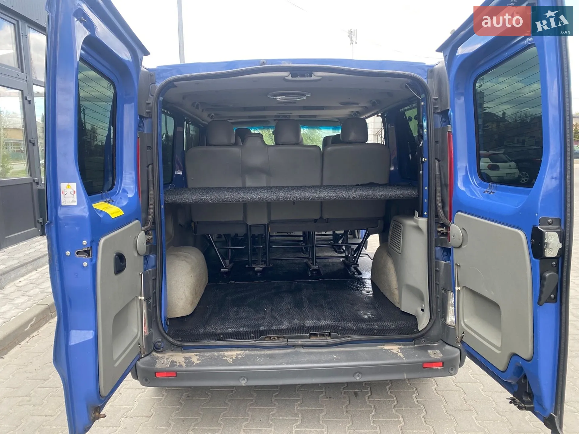 2010 Opel Vivaro - мініатюра 37