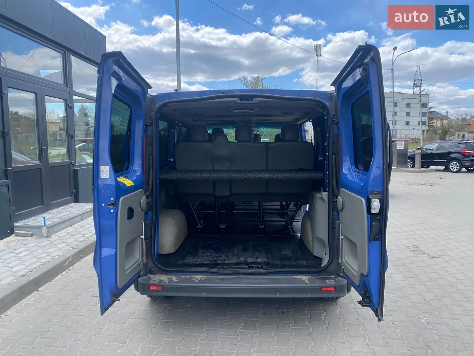 2010 Opel Vivaro - мініатюра 47