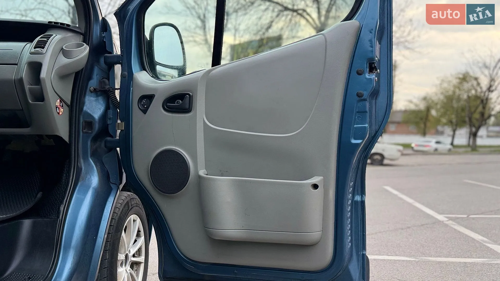2010 Opel Vivaro - мініатюра 44