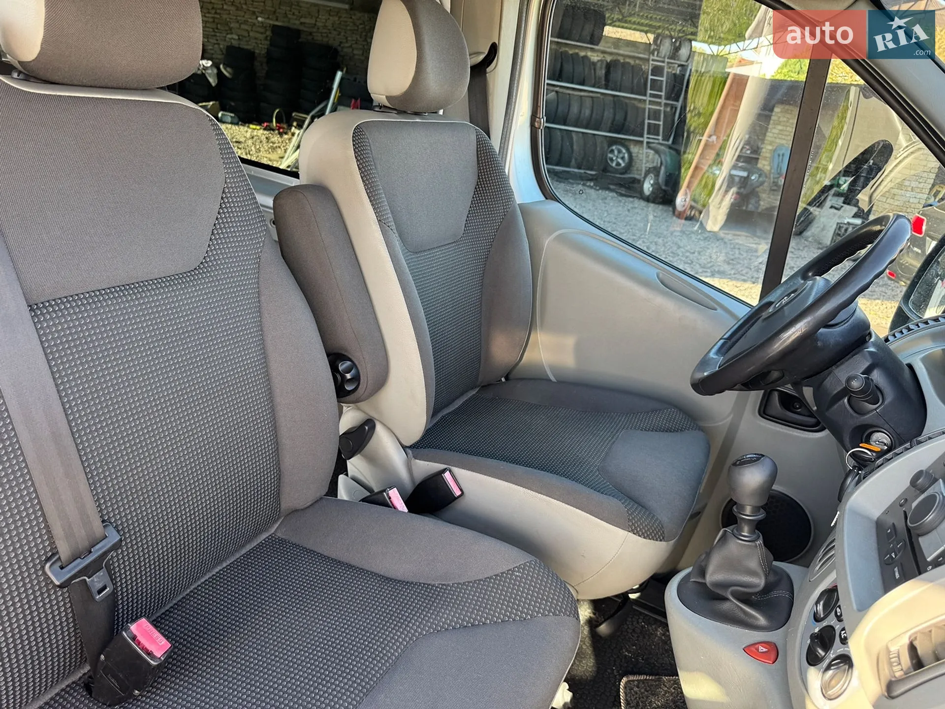 2010 Opel Vivaro - мініатюра 19