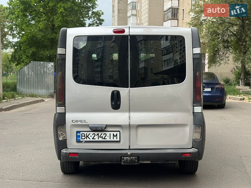 Минивэн Opel Vivaro 2002 в Луцке
