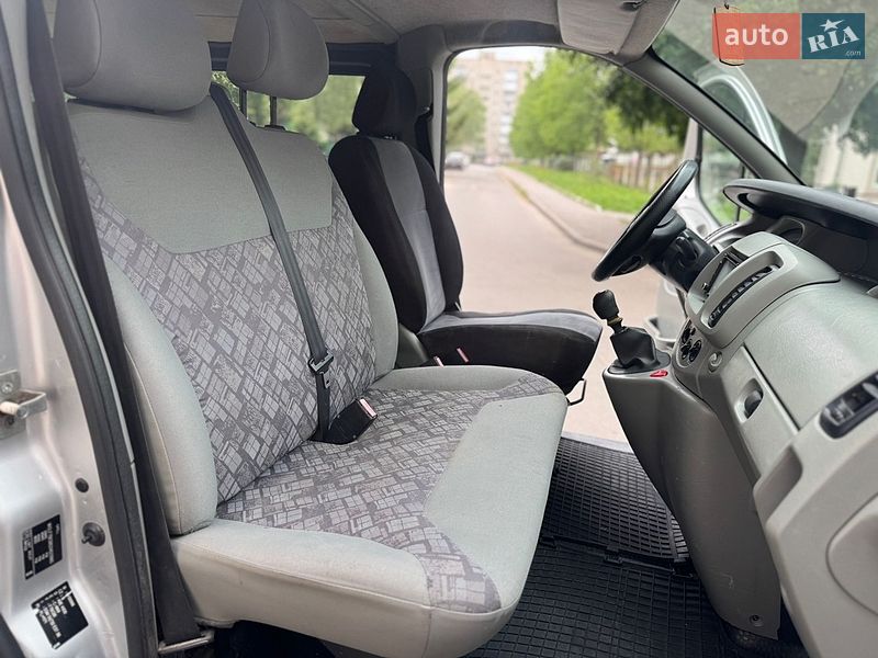 Минивэн Opel Vivaro 2002 в Луцке