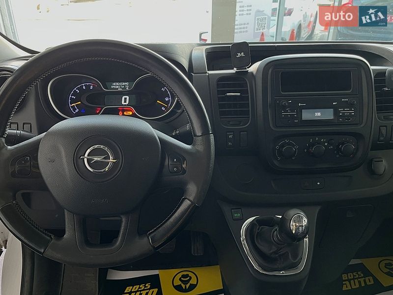Грузопассажирский фургон Opel Vivaro 2015 в Львове