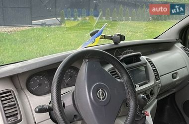 Грузопассажирский фургон Opel Vivaro 2006 в Рожнове