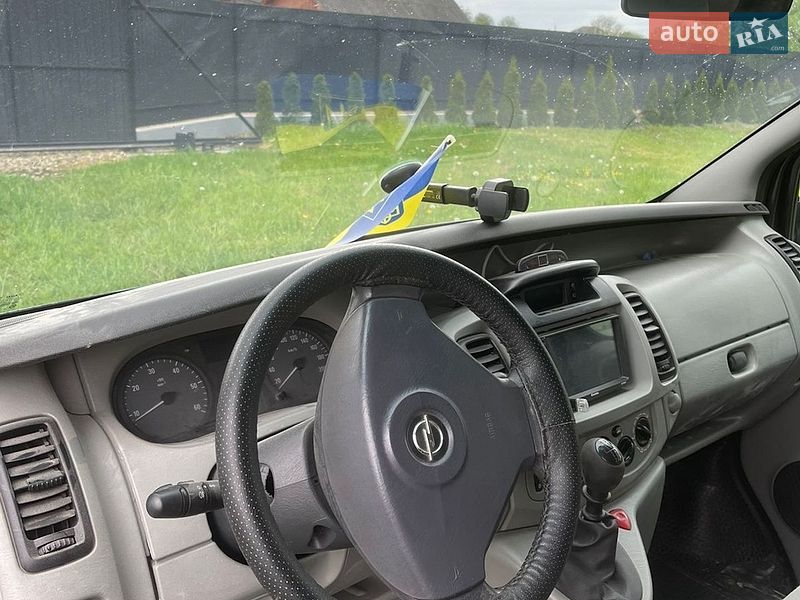 Грузопассажирский фургон Opel Vivaro 2006 в Рожнове