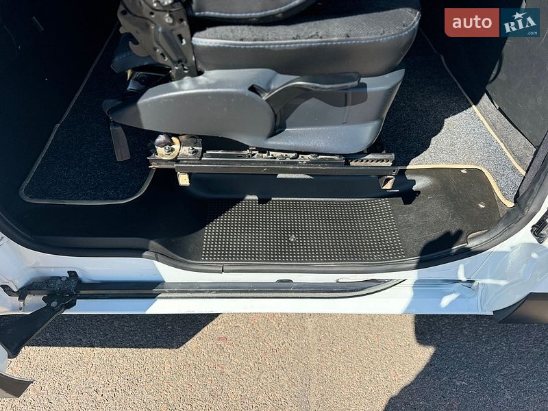 Минивэн Opel Vivaro 2018 в Киеве фото 30 Минивэн Opel Vivaro 2018 в Киеве