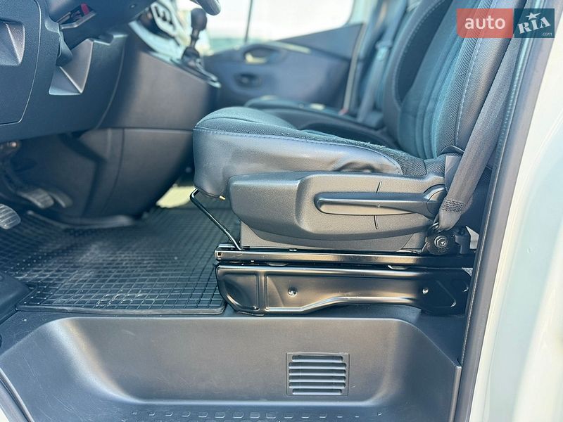 Минивэн Opel Vivaro 2018 в Киеве фото 41 Минивэн Opel Vivaro 2018 в Киеве