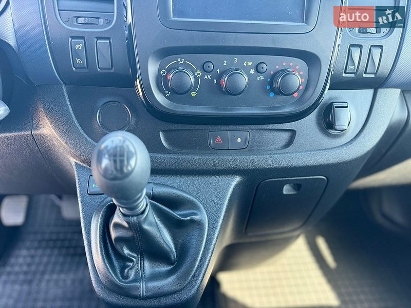 Минивэн Opel Vivaro 2018 в Киеве фото 49 Минивэн Opel Vivaro 2018 в Киеве