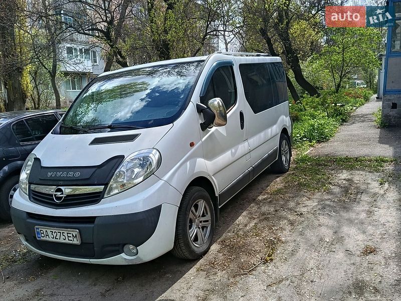 Opel Vivaro 2011