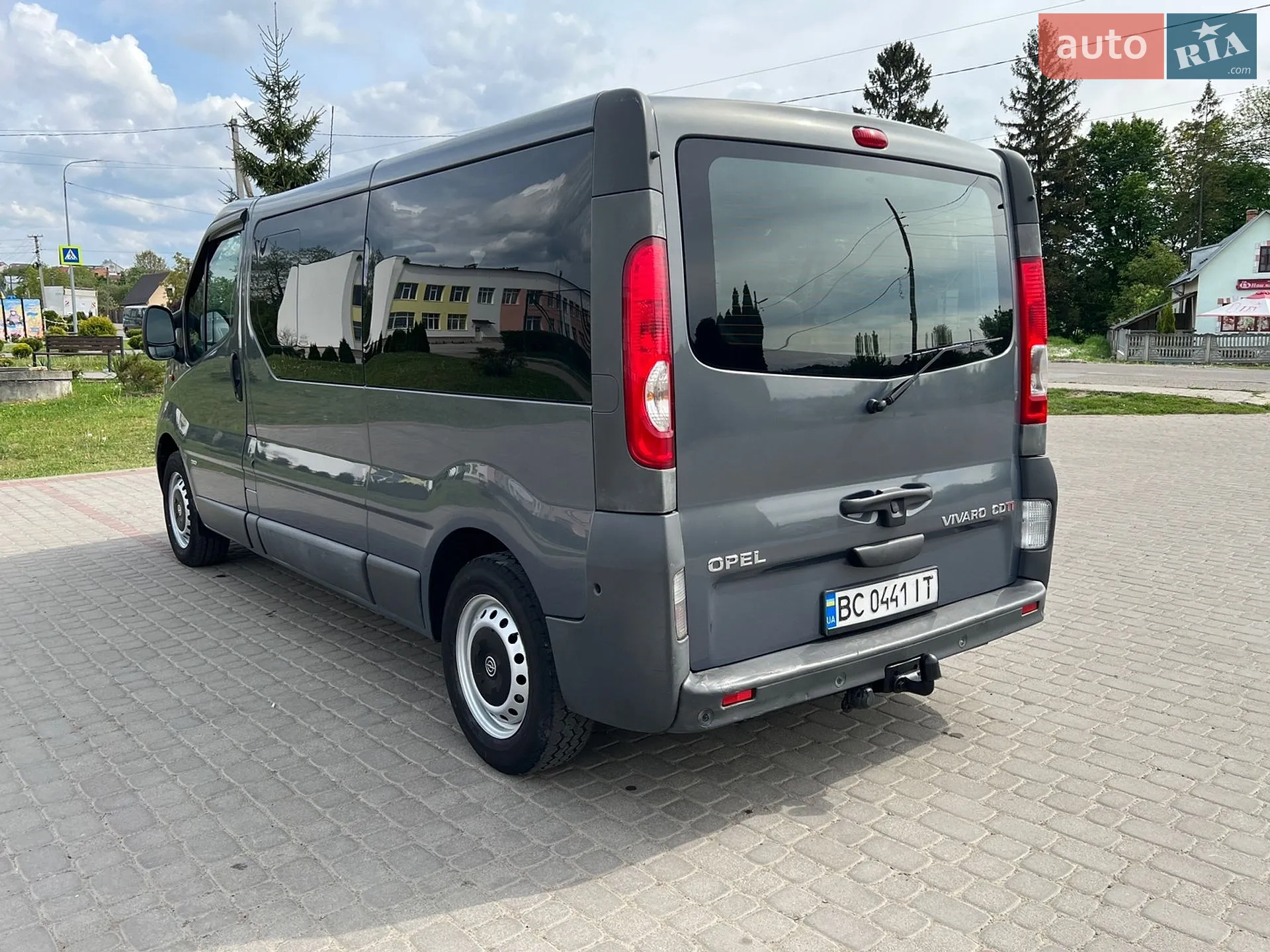 2010 Opel Vivaro - мініатюра 11