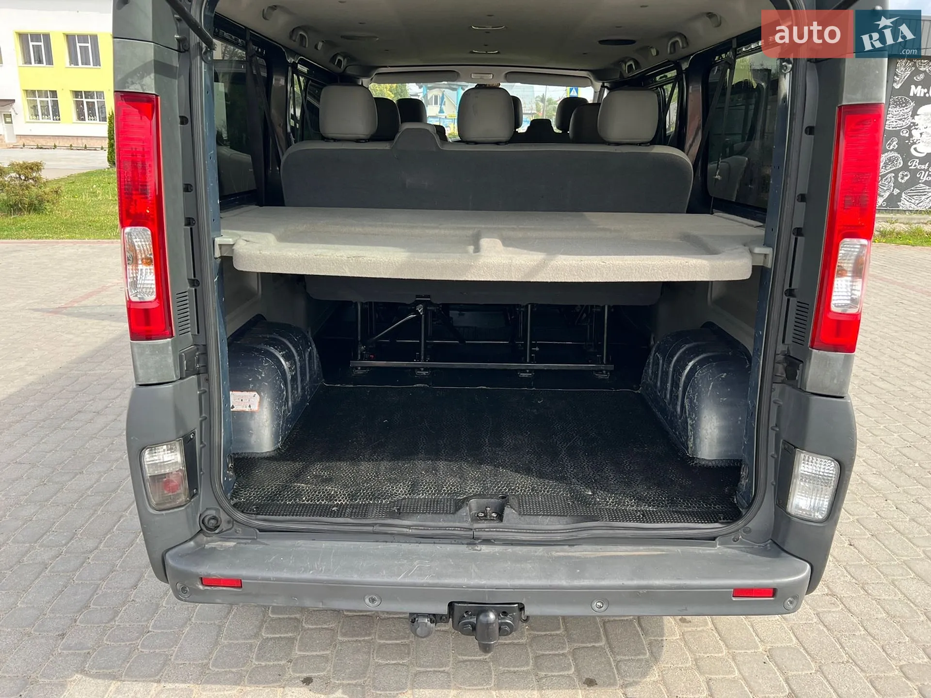 2010 Opel Vivaro - мініатюра 39