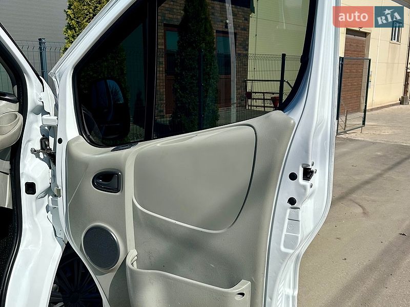 Минивэн Opel Vivaro 2008 в Виннице