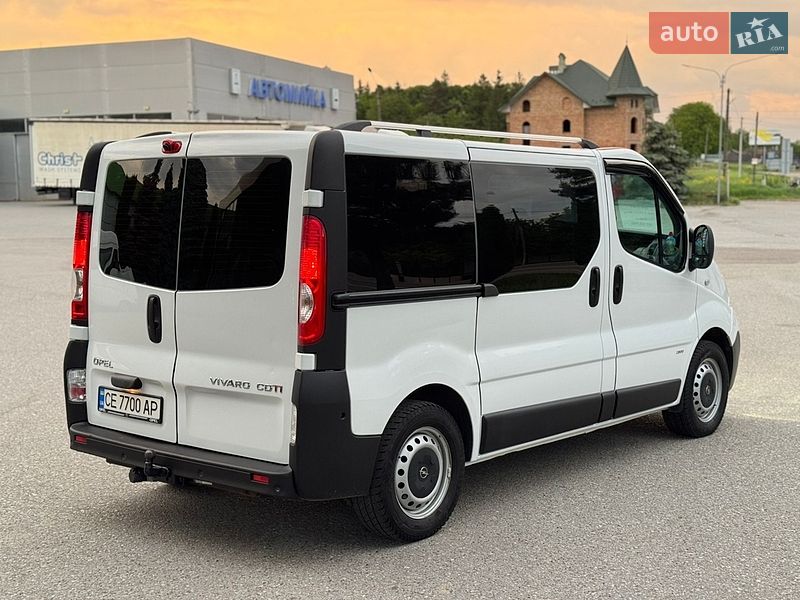 Минивэн Opel Vivaro 2014 в Черновцах