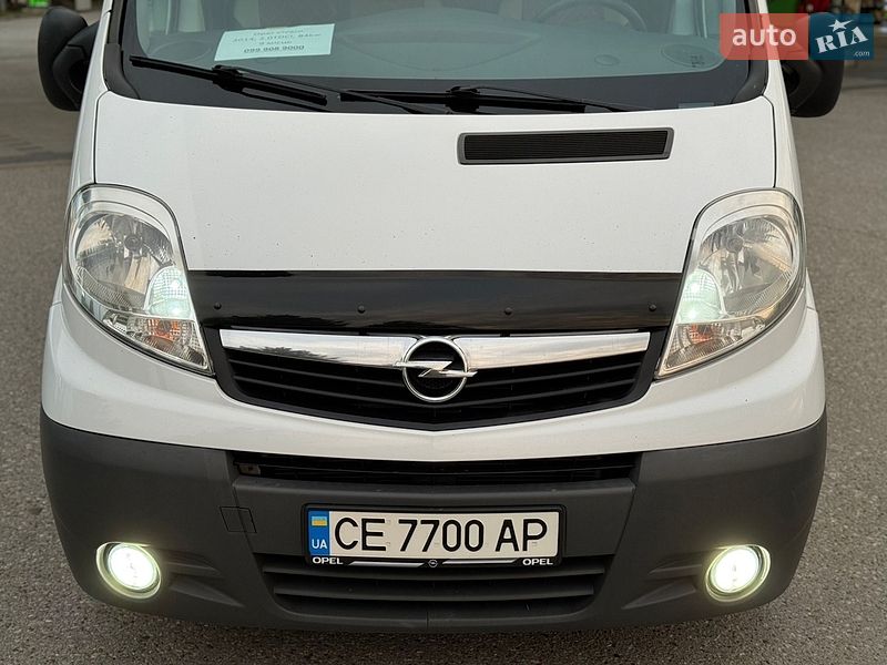 Минивэн Opel Vivaro 2014 в Черновцах