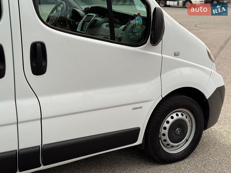 Минивэн Opel Vivaro 2014 в Черновцах