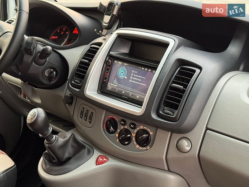 Минивэн Opel Vivaro 2014 в Черновцах