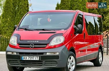 Мінівен Opel Vivaro 2003 в Кропивницькому