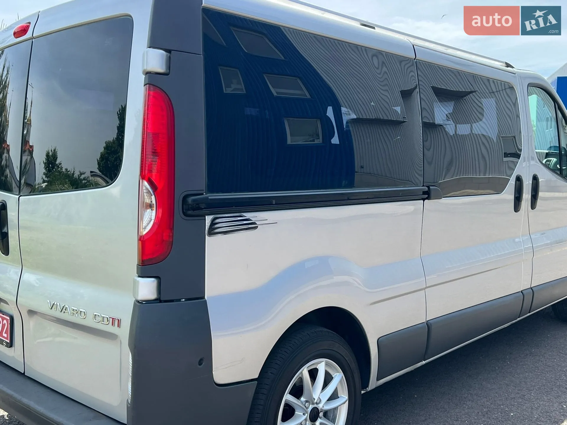 2010 Opel Vivaro - мініатюра 31