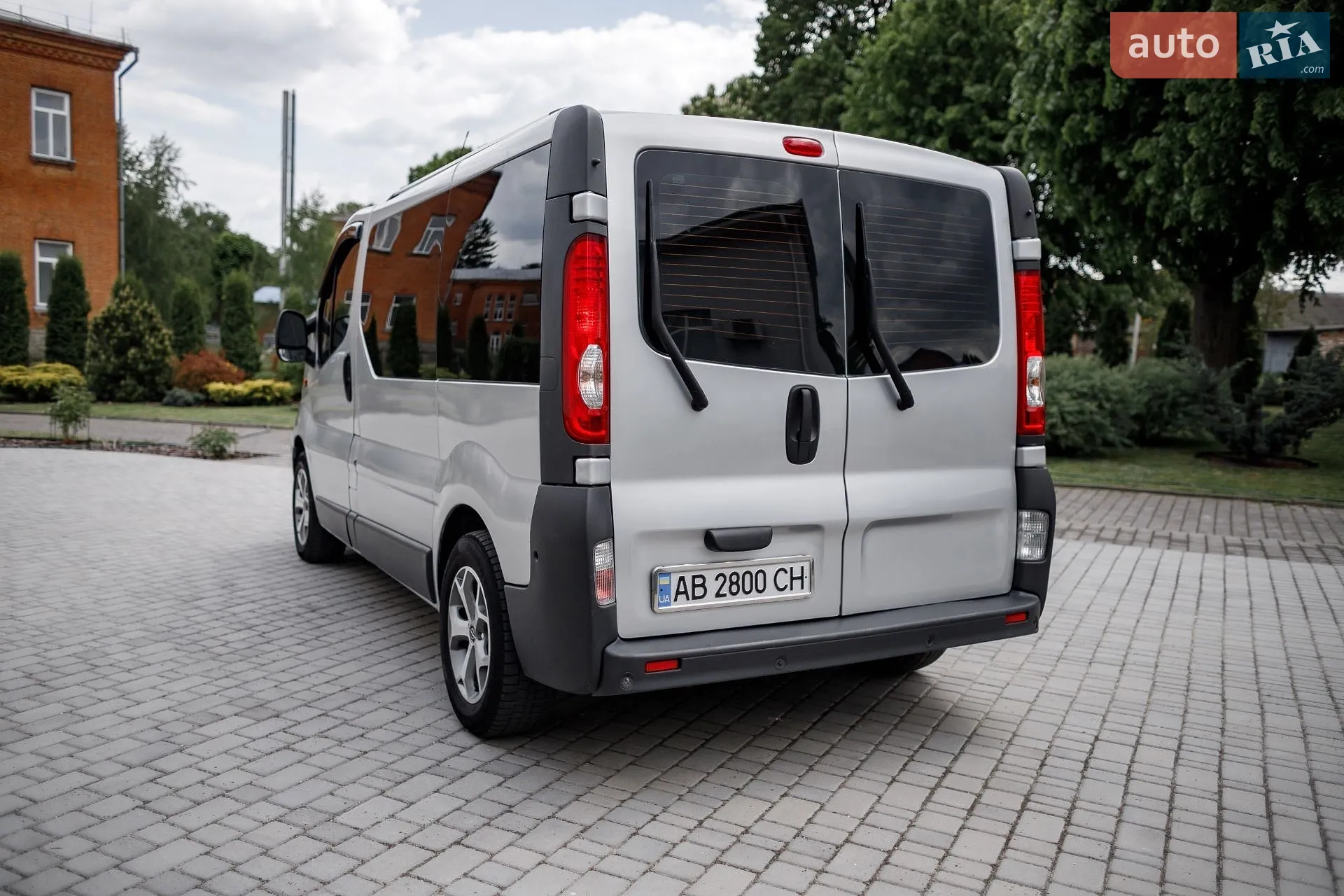 2010 Opel Vivaro - мініатюра 8