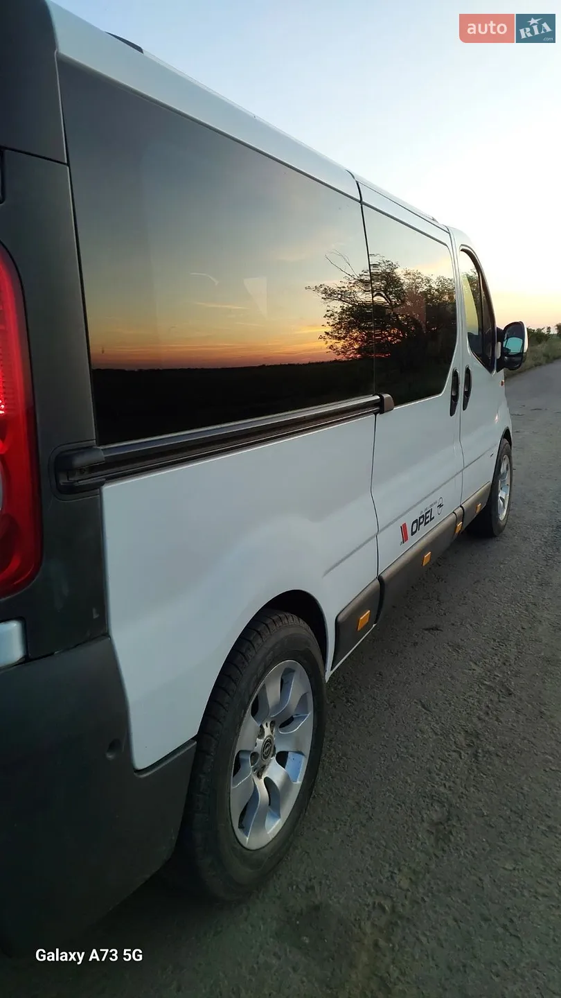 2011 Opel Vivaro - мініатюра 2