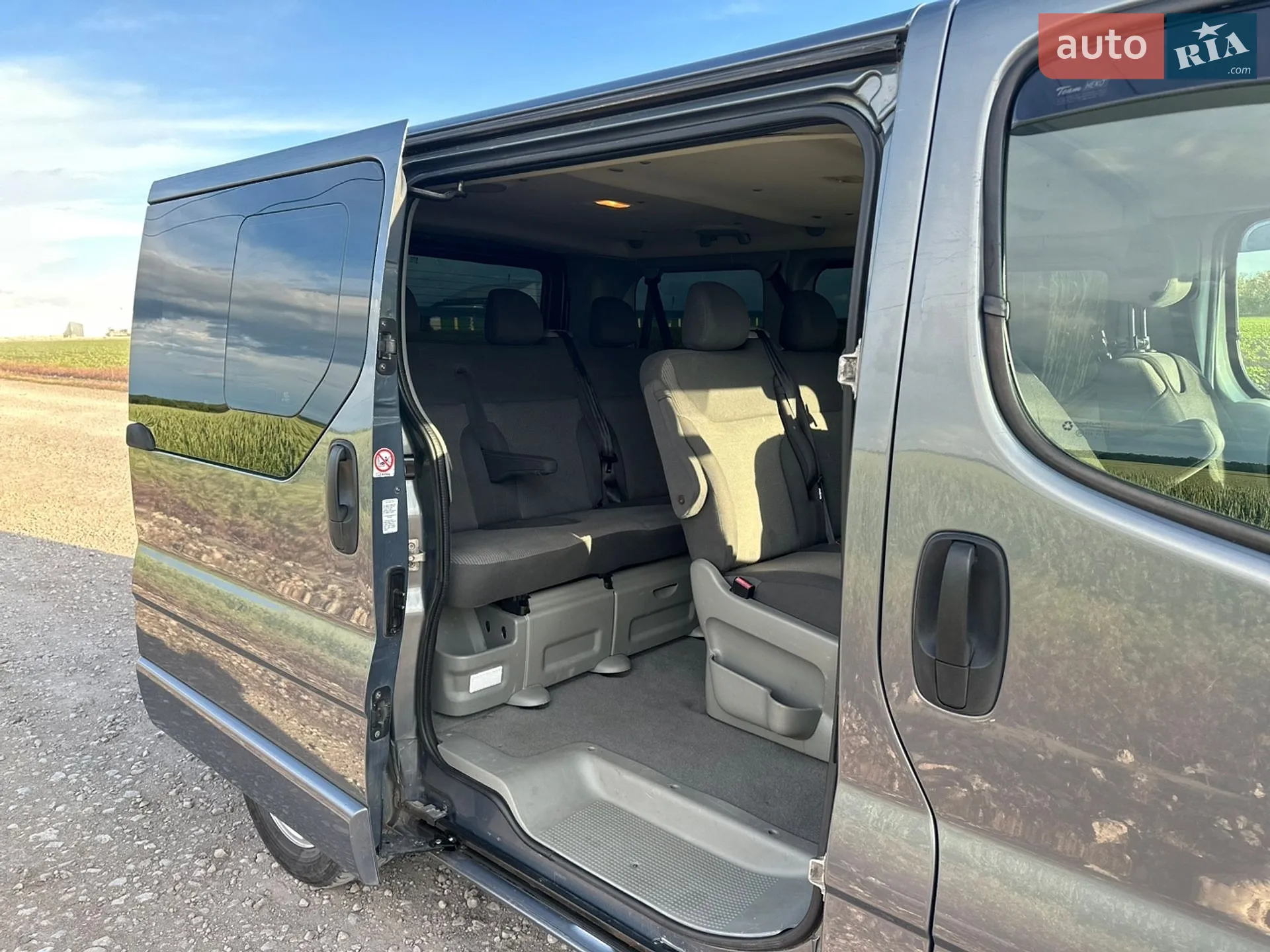 2010 Opel Vivaro - мініатюра 5
