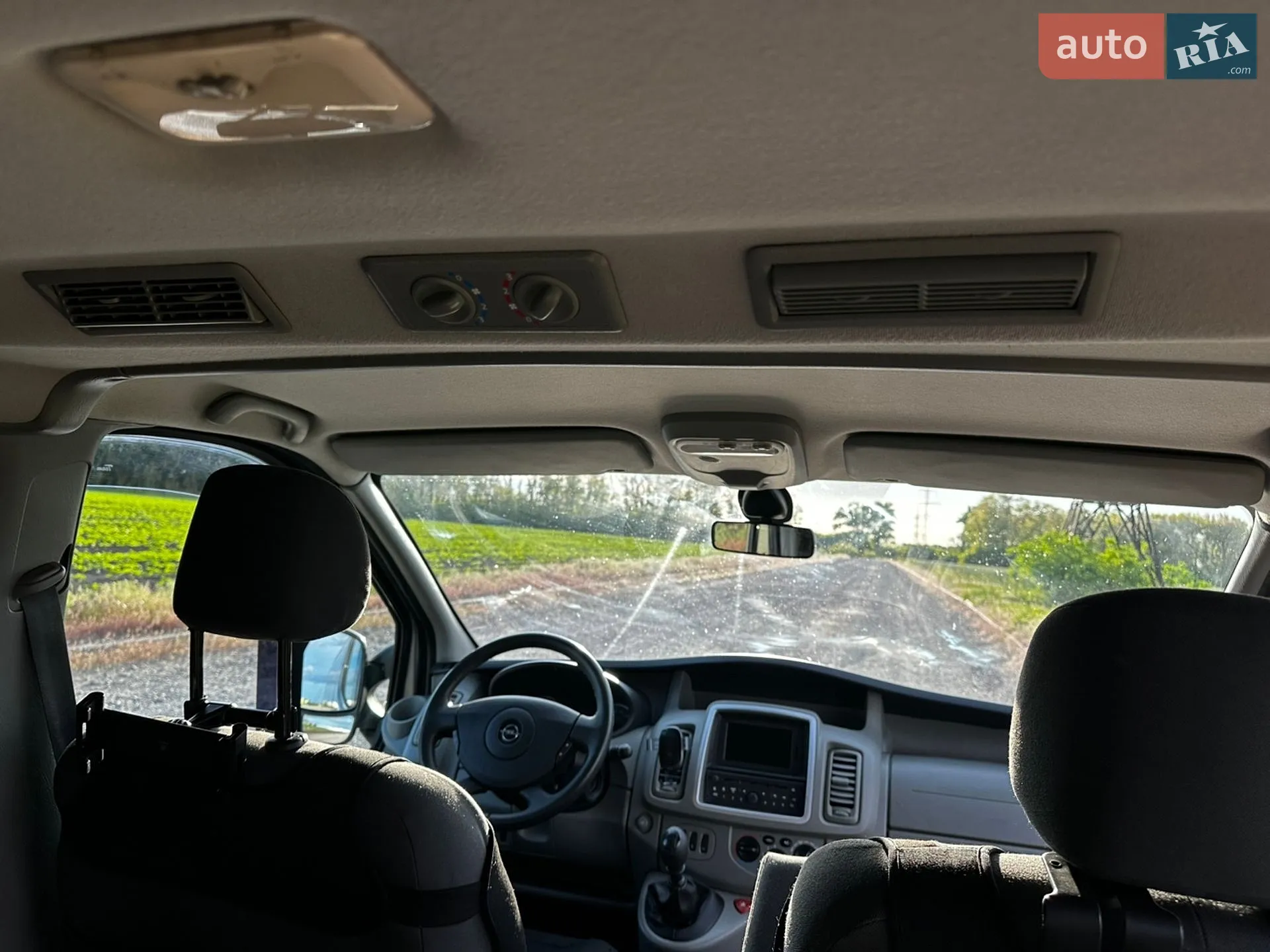 2010 Opel Vivaro - мініатюра 21
