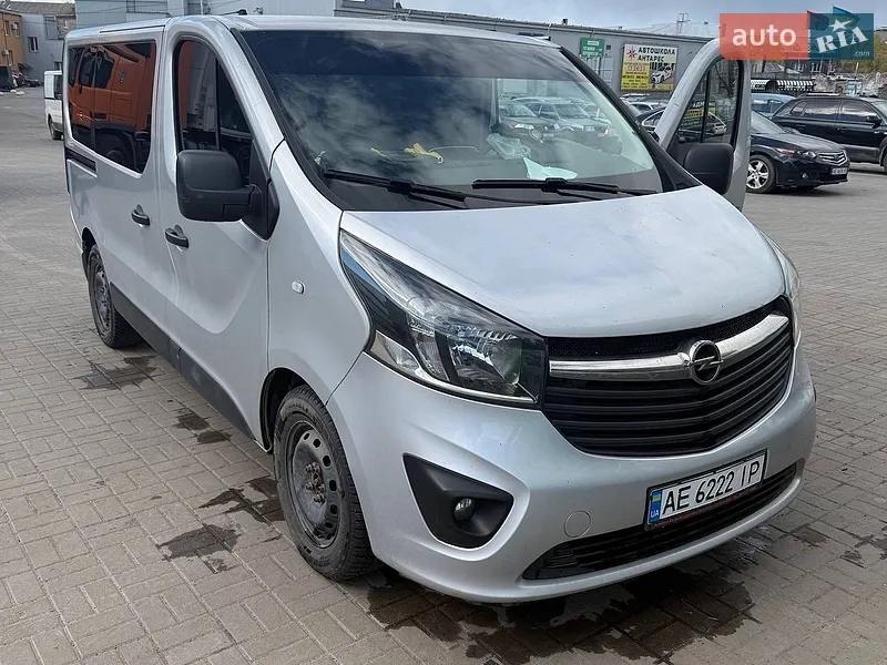 Opel Vivaro 2015