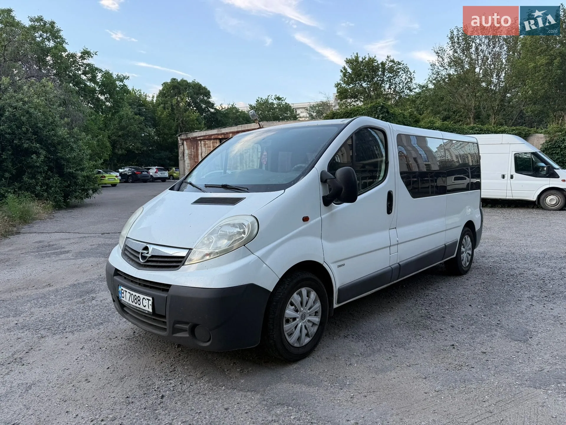 2011 Opel Vivaro - фото 1