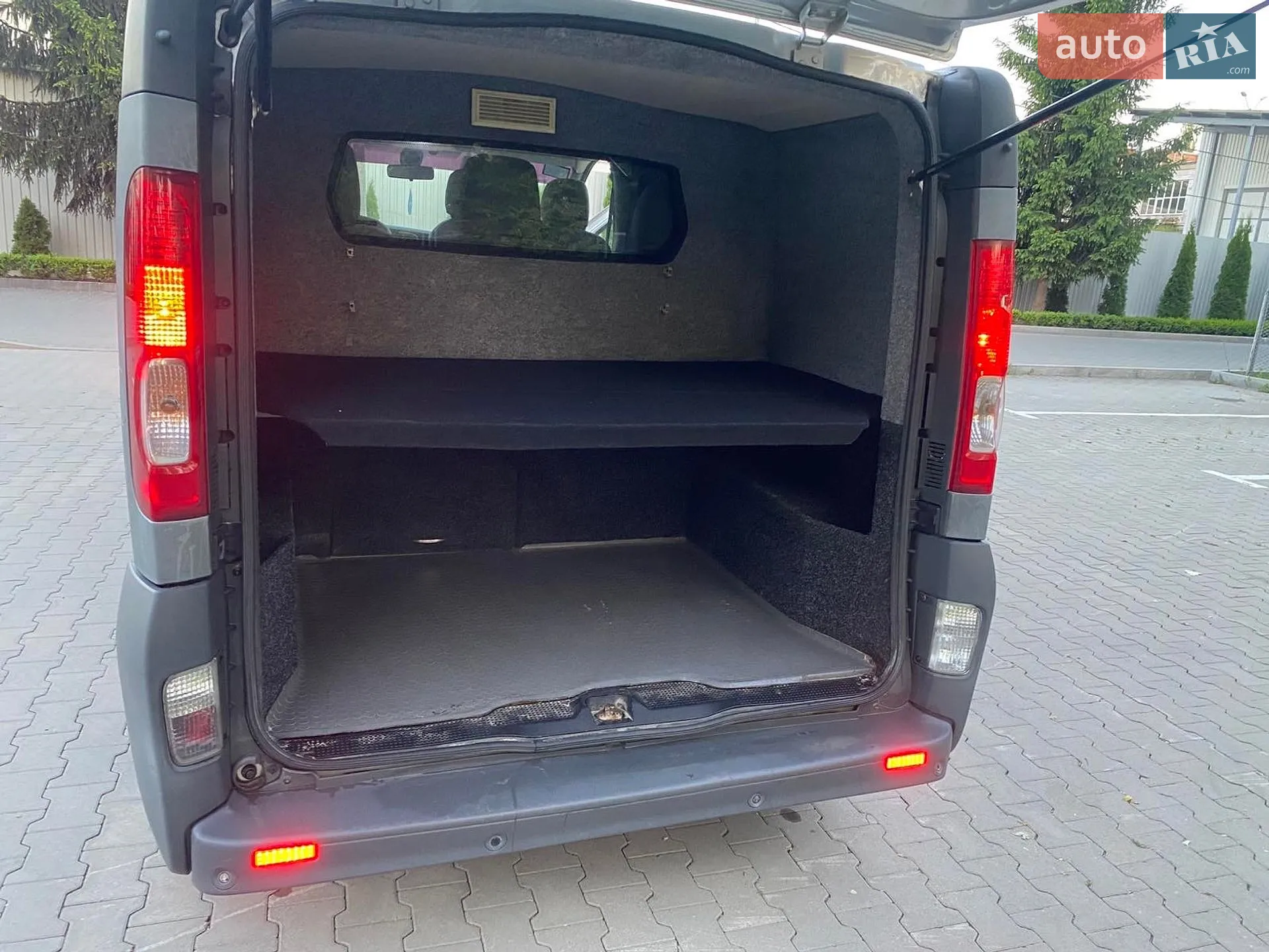 2010 Opel Vivaro - мініатюра 39
