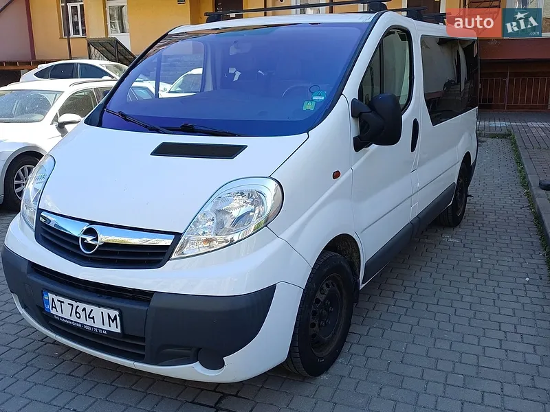 Opel Vivaro 2012