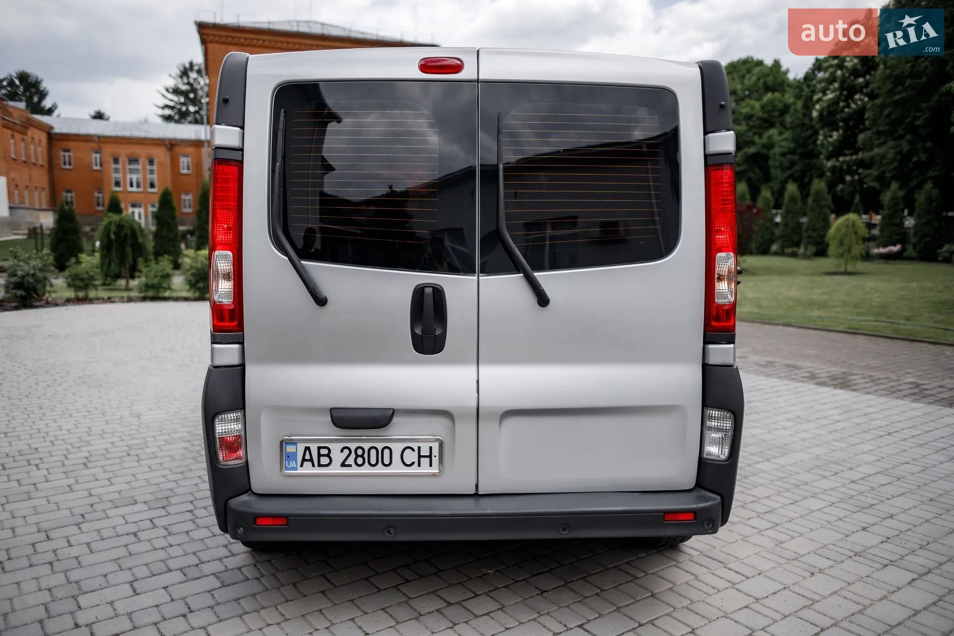 2010 Opel Vivaro - мініатюра 8