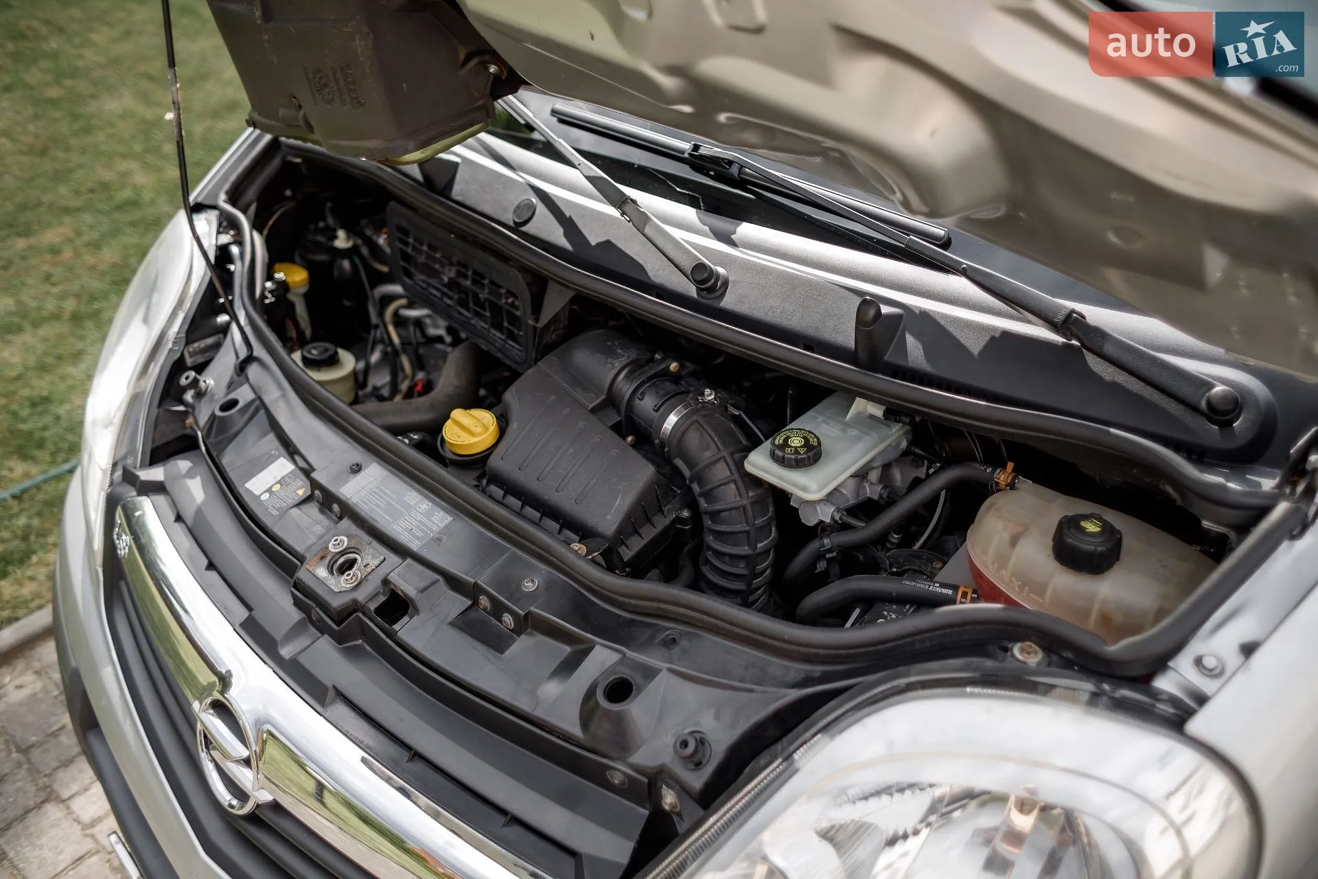 2010 Opel Vivaro - мініатюра 37